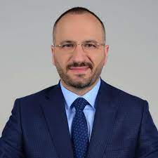 Bir ay önce MHP Küçükçekmece İlçe Başkanlığı’ndan Seyfettin Tiryaki'nin istifa etmesiyle boşalan başkanlık koltuğuna Serbest Muhasebeci ve Mali Müşavir Ekrem Sarısoy getirildi
